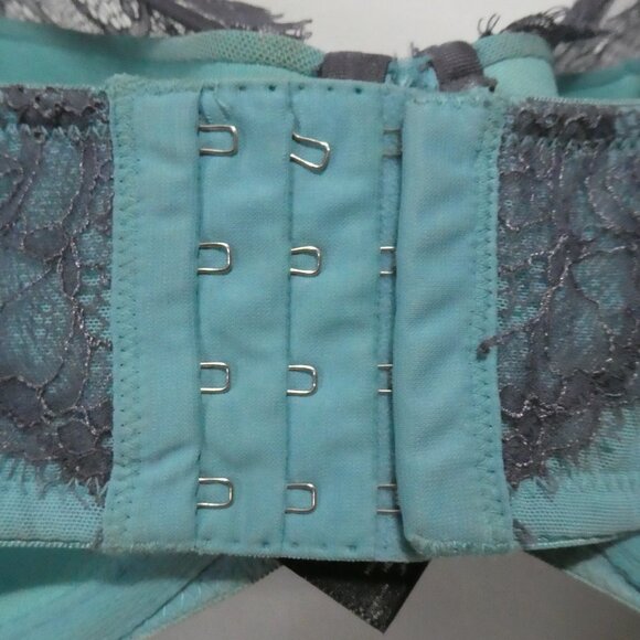 AG - ASHLEY GRAHAM | 40 DDD | Elegant Grey and Turquoise Lace Patterned Bra - Picture 12 of 16